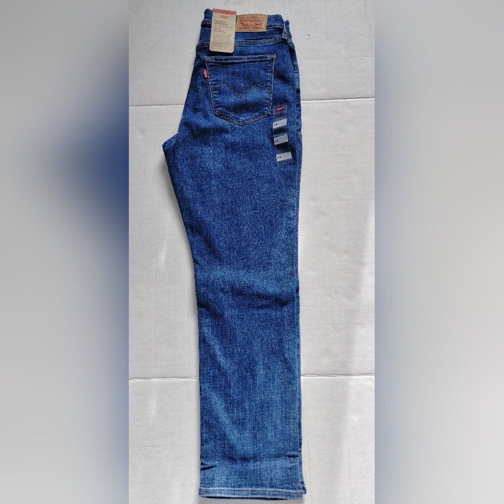 Levi's Womens Classic Straight Mid Rise Jean Size 6 Color "Dark Horse" NWT